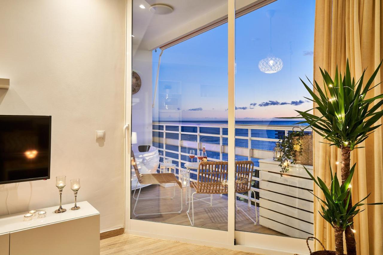 Sunset Beach Charming Apartment With Jacuzzi توريمولينوس المظهر الخارجي الصورة