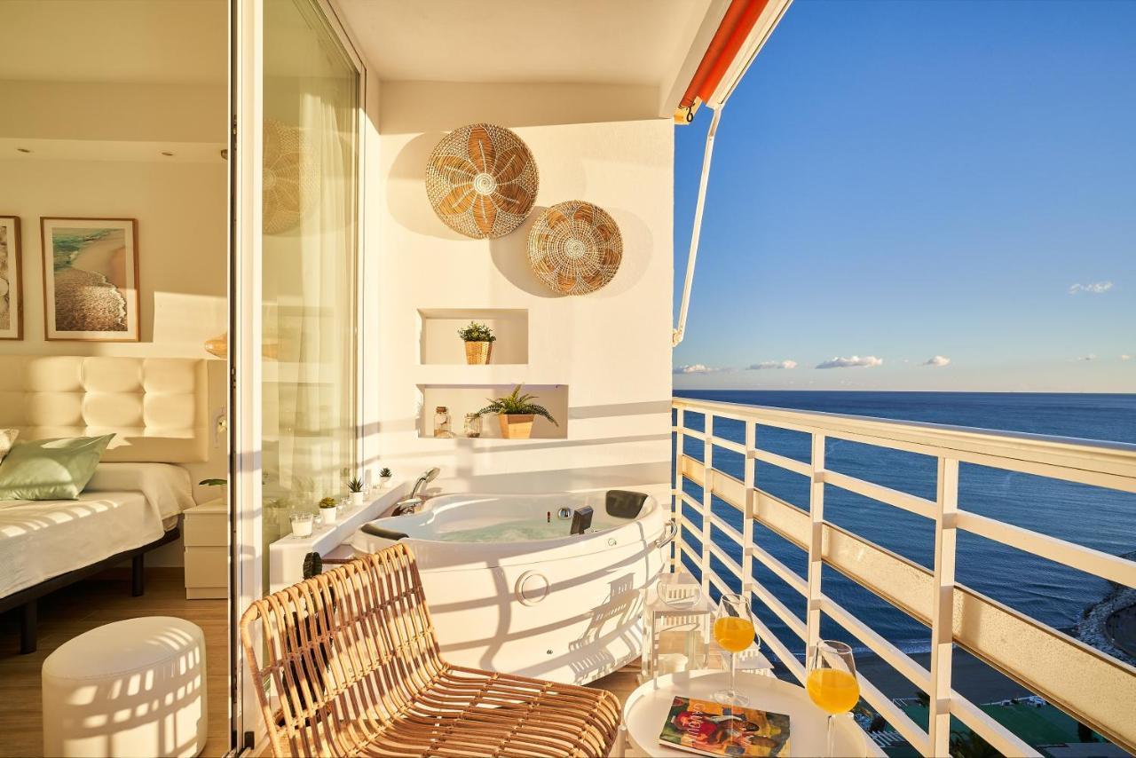 Sunset Beach Charming Apartment With Jacuzzi توريمولينوس المظهر الخارجي الصورة